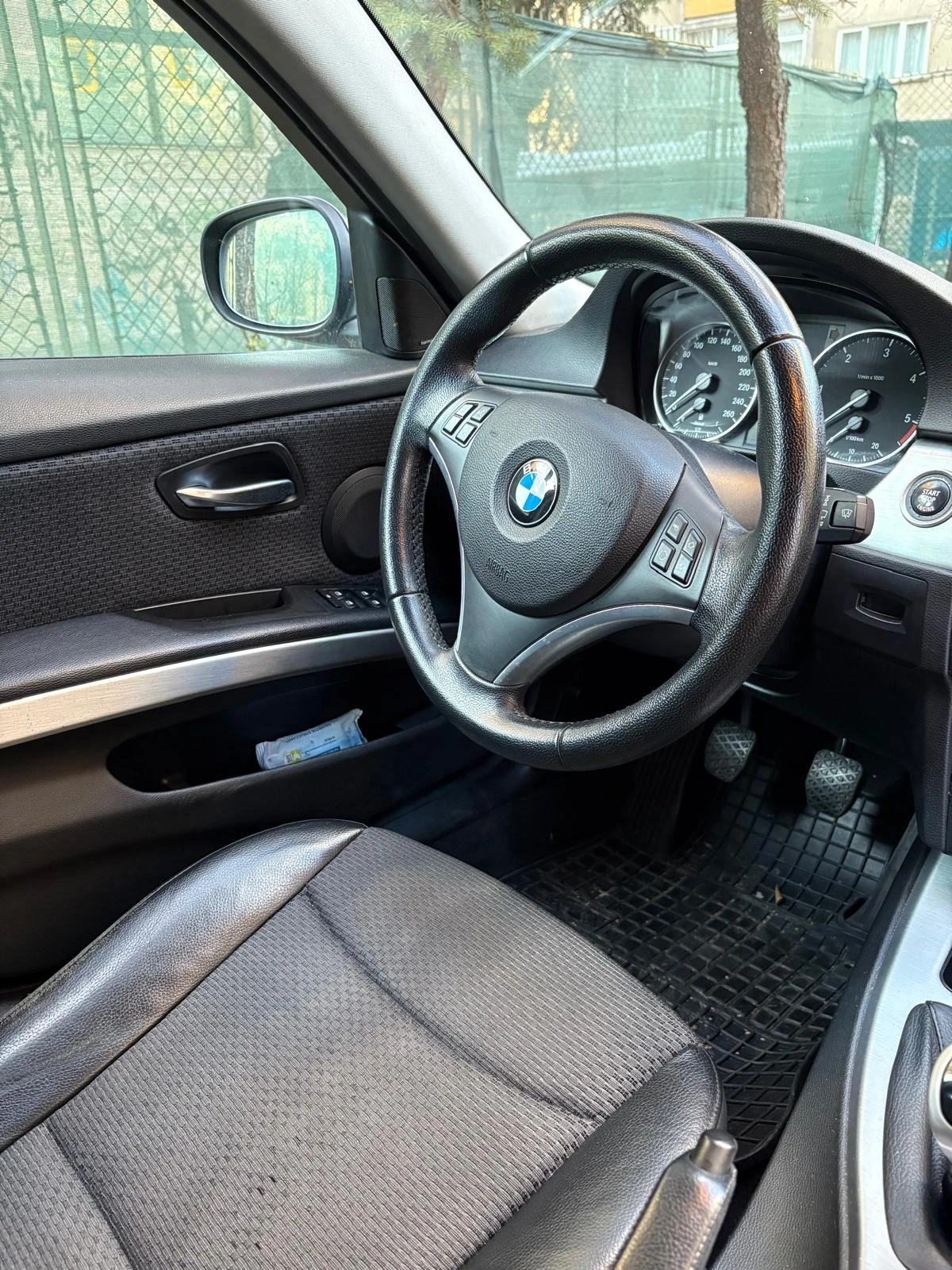 BMW 320 XDrive, снимка 2 - Автомобили и джипове - 53404437