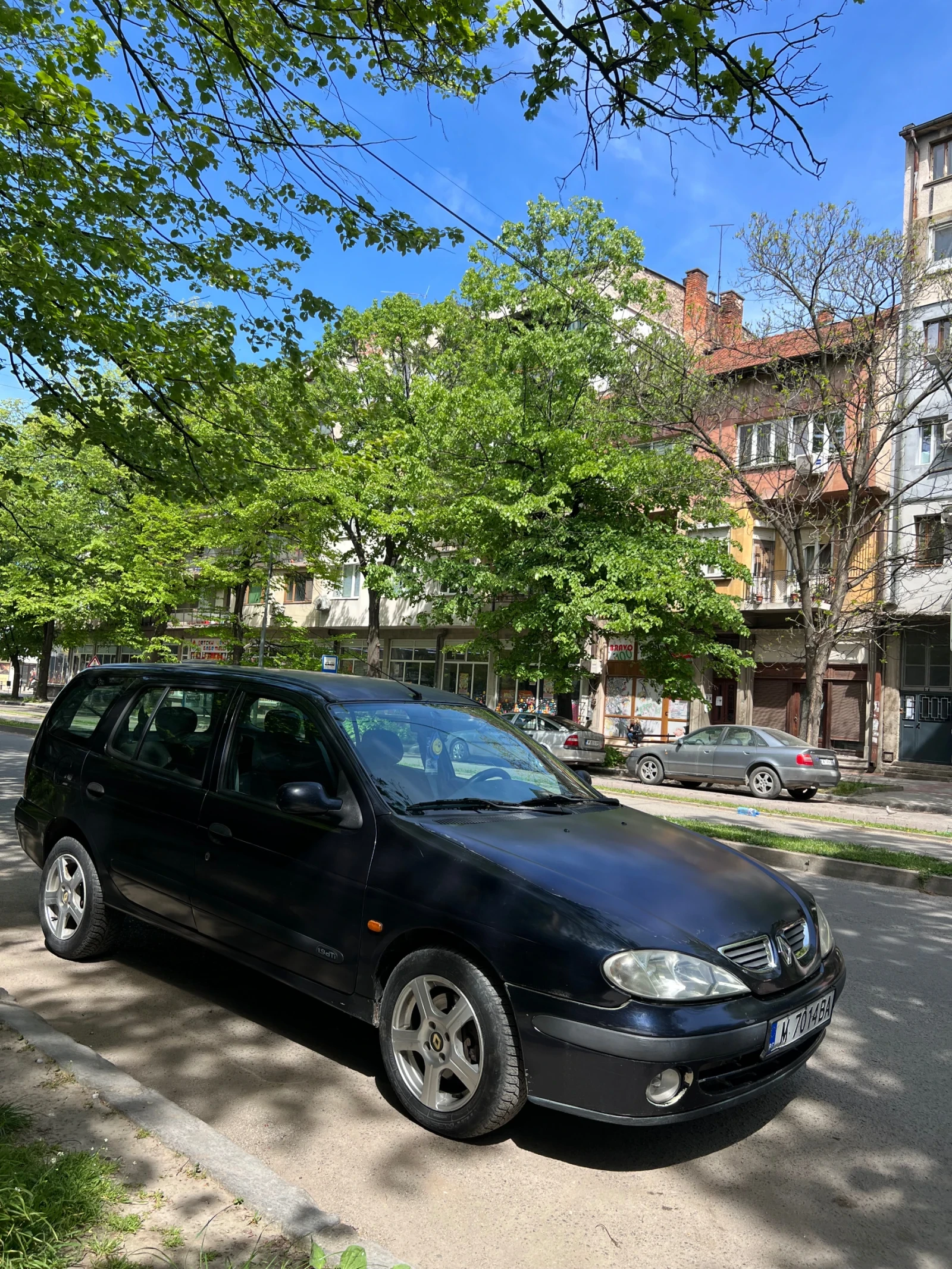 Renault Megane, снимка 2 - Автомобили и джипове - 54365702