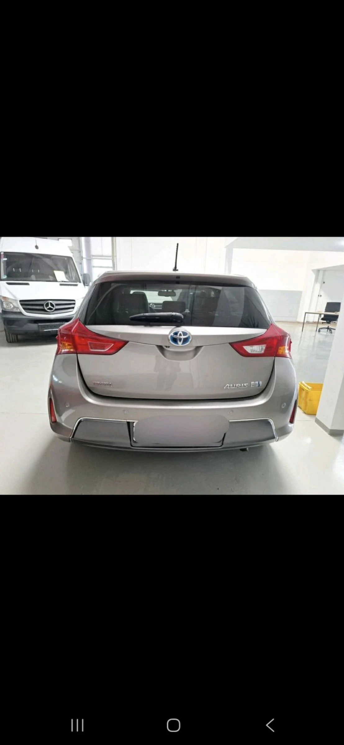 Toyota Auris 1.8 Hybrid, снимка 4 - Автомобили и джипове - 55218091
