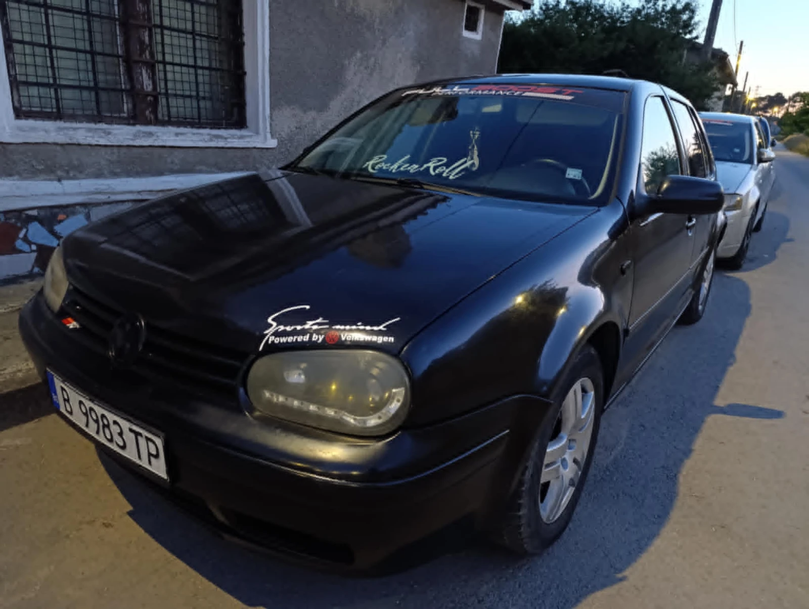 VW Golf 1.8Т газов инжекцион, снимка 2 - Автомобили и джипове - 55252681