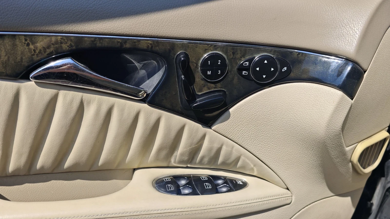 Mercedes-Benz E 500, снимка 11 - Автомобили и джипове - 55331871
