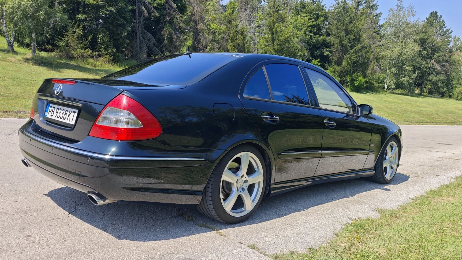 Mercedes-Benz E 500, снимка 4 - Автомобили и джипове - 55331871
