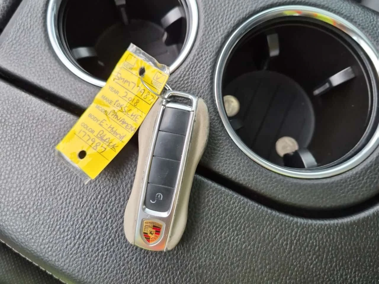 Porsche Panamera 4  CARFAX, снимка 8 - Автомобили и джипове - 55381015