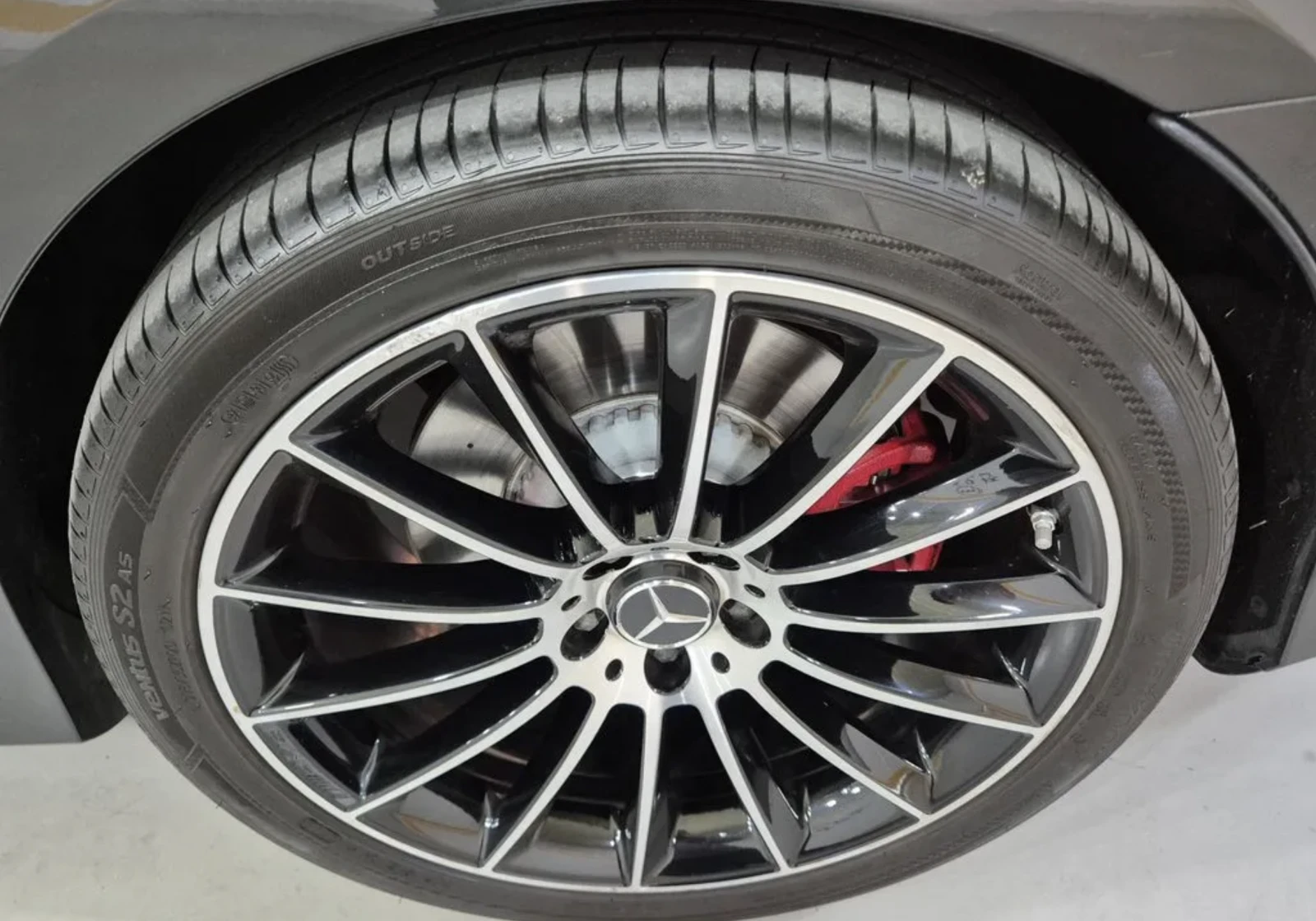 Mercedes-Benz CLS 450 63 AMG STYLE / BURMESTER / HUD / ПАНОРАМА / CARBON, снимка 5 - Автомобили и джипове - 55434405