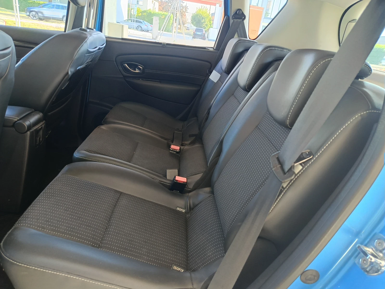 Renault Scenic 1.2 tce, снимка 7 - Автомобили и джипове - 55661378