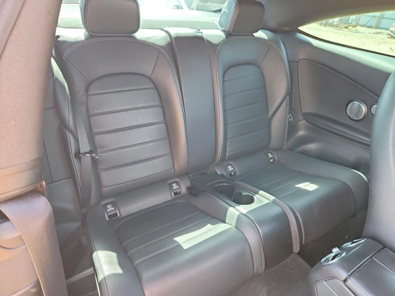 Mercedes-Benz C 300 4MATIC* AMG-LINE* BURMESTER* КАМЕРА* ПОДГРЕВ* , снимка 10 - Автомобили и джипове - 55722782