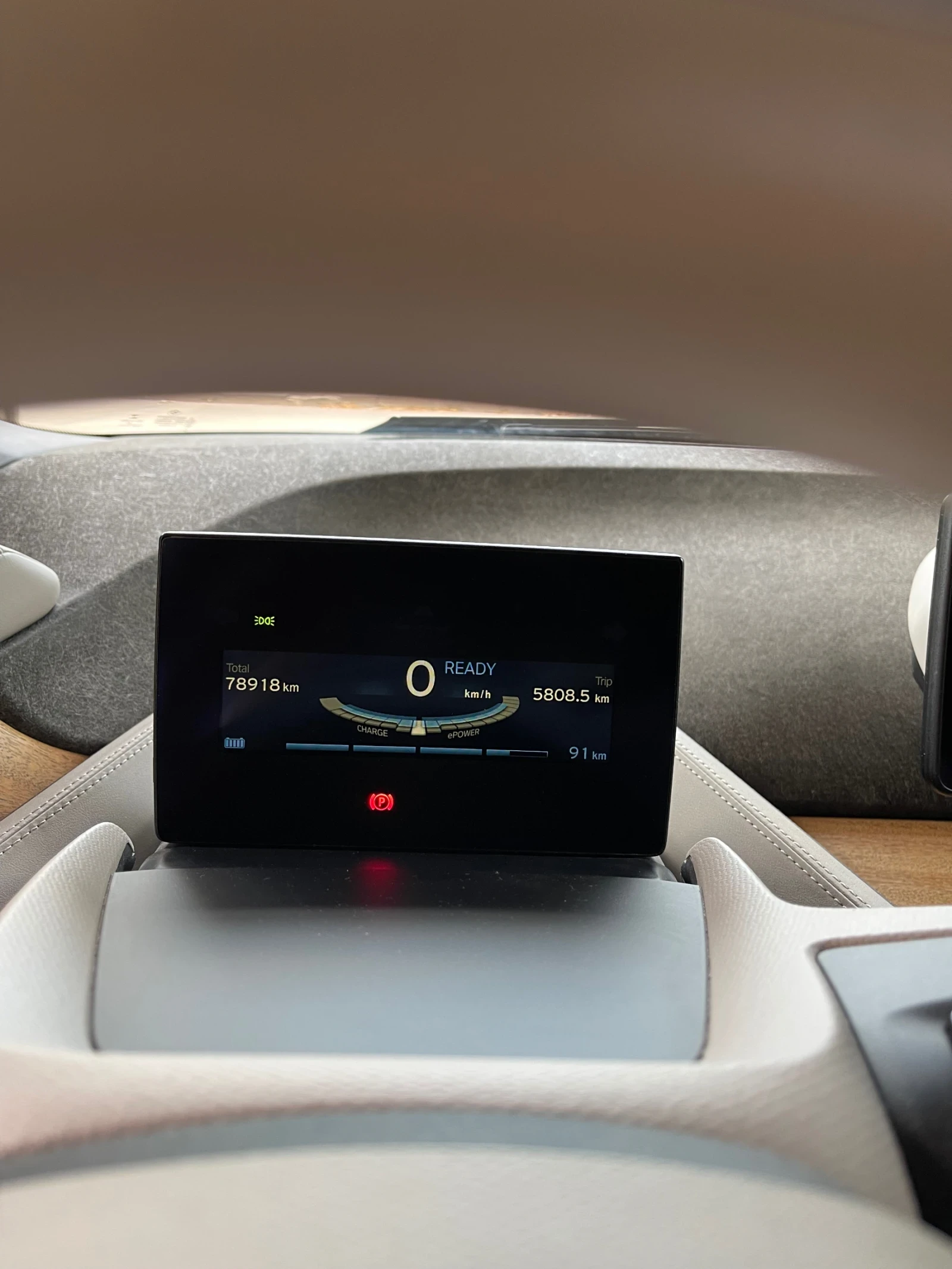 BMW i3 60ah термопомпа, подгрев, самопаркиране , снимка 15 - Автомобили и джипове - 55838398