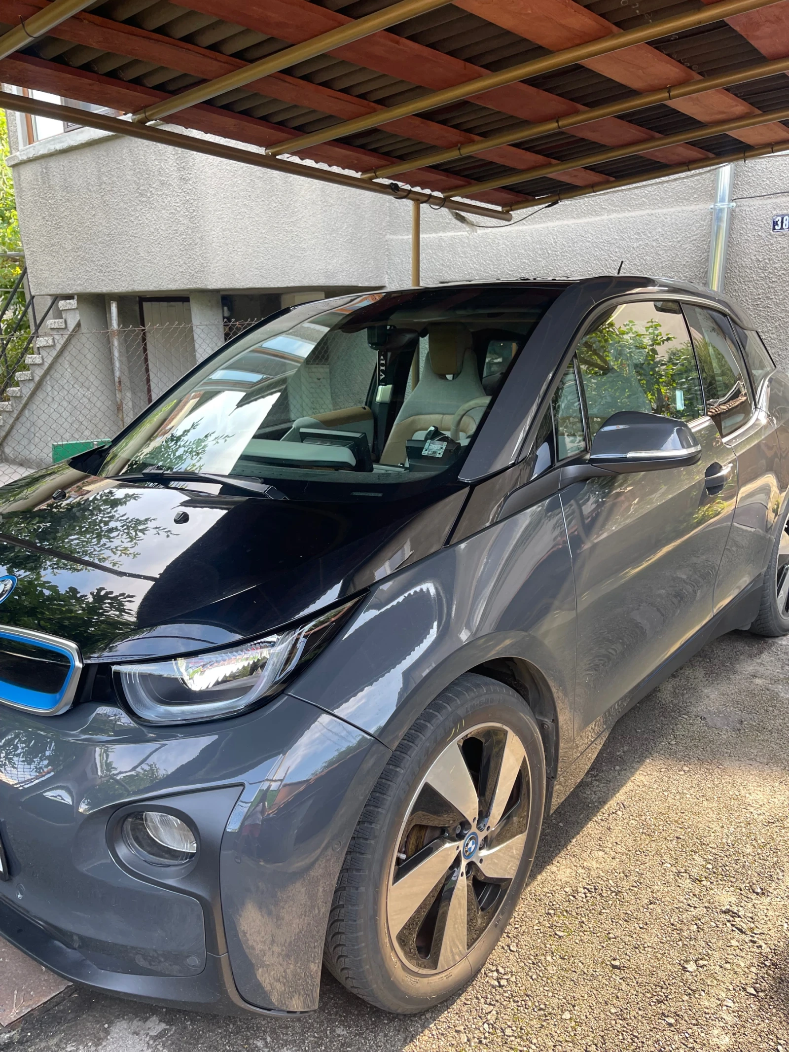 BMW i3 60ah термопомпа, подгрев, самопаркиране , снимка 6 - Автомобили и джипове - 55838398
