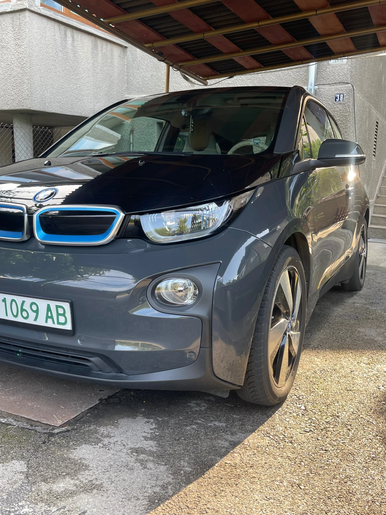 BMW i3 60ah термопомпа, подгрев, самопаркиране 