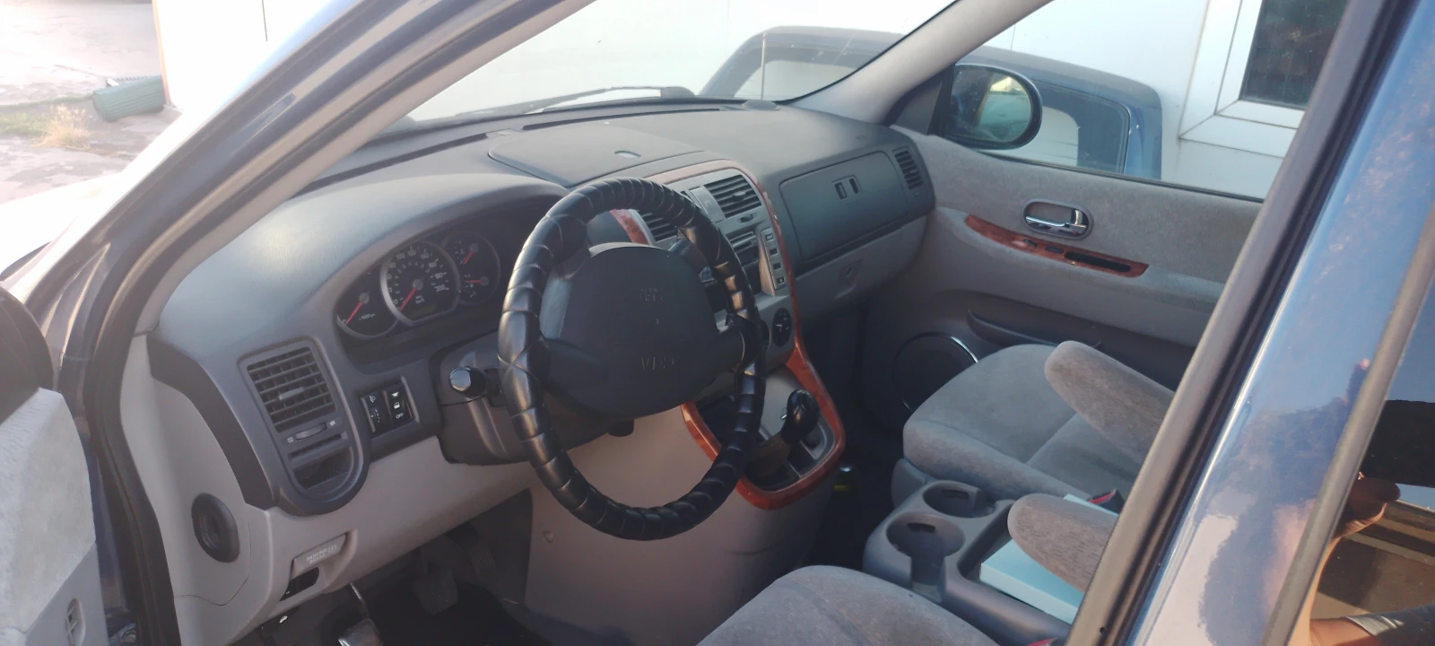 Kia Carnival 2.9 CRDI, снимка 4 - Автомобили и джипове - 56093957