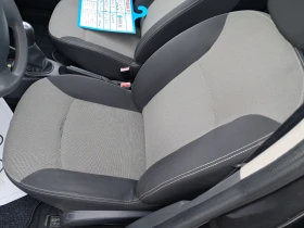 Dacia Duster 1.6 I 105 KS GPL LAUREATE, снимка 9