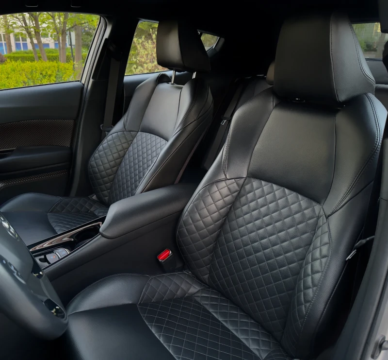 Toyota C-HR Гаранционна /От Тойота/Без инциденти LUXURY, снимка 10 - Автомобили и джипове - 51918363