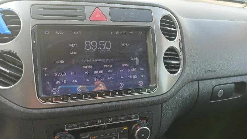 VW Tiguan, снимка 7 - Автомобили и джипове - 52883056