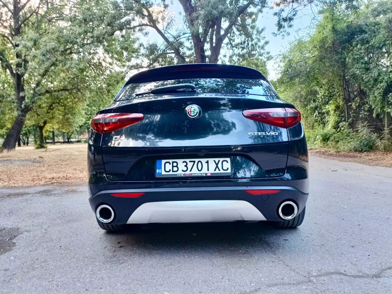 Alfa Romeo Stelvio 280 Hp Panorama 4x4, снимка 8 - Автомобили и джипове - 52243409