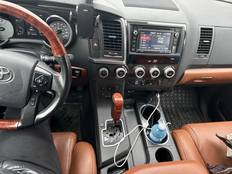 Toyota Sequoia * Platinum * CARFAX * БЕЗ ПЪРВОНАЧАЛНА ВНОСКА, снимка 9 - Автомобили и джипове - 52657742
