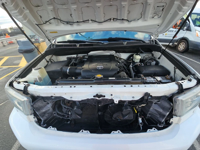 Toyota Sequoia LIMITED* 5.7* V8* ПОДГРЕВ* КАМЕРА* КЕЙЛЕС, снимка 9 - Автомобили и джипове - 53031302