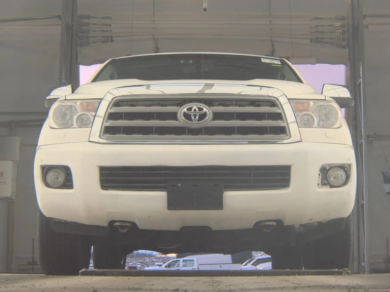 Toyota Sequoia LIMITED* 5.7* V8* ПОДГРЕВ* КАМЕРА* КЕЙЛЕС, снимка 5 - Автомобили и джипове - 53031302