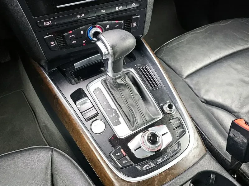 Audi Q5 3.0 TDI Quattro, снимка 9 - Автомобили и джипове - 55130937
