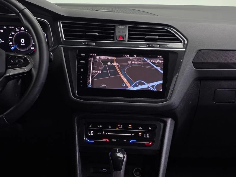 VW Tiguan 2.0 TDI 4Motion Prestige| 150к.с., снимка 12 - Автомобили и джипове - 56199869