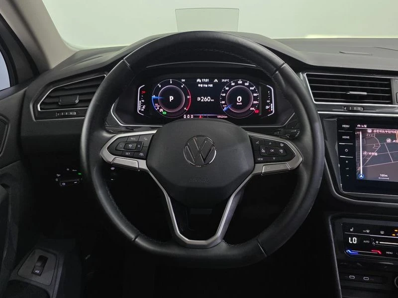 VW Tiguan 2.0 TDI 4Motion Prestige| 150к.с., снимка 13 - Автомобили и джипове - 56199869