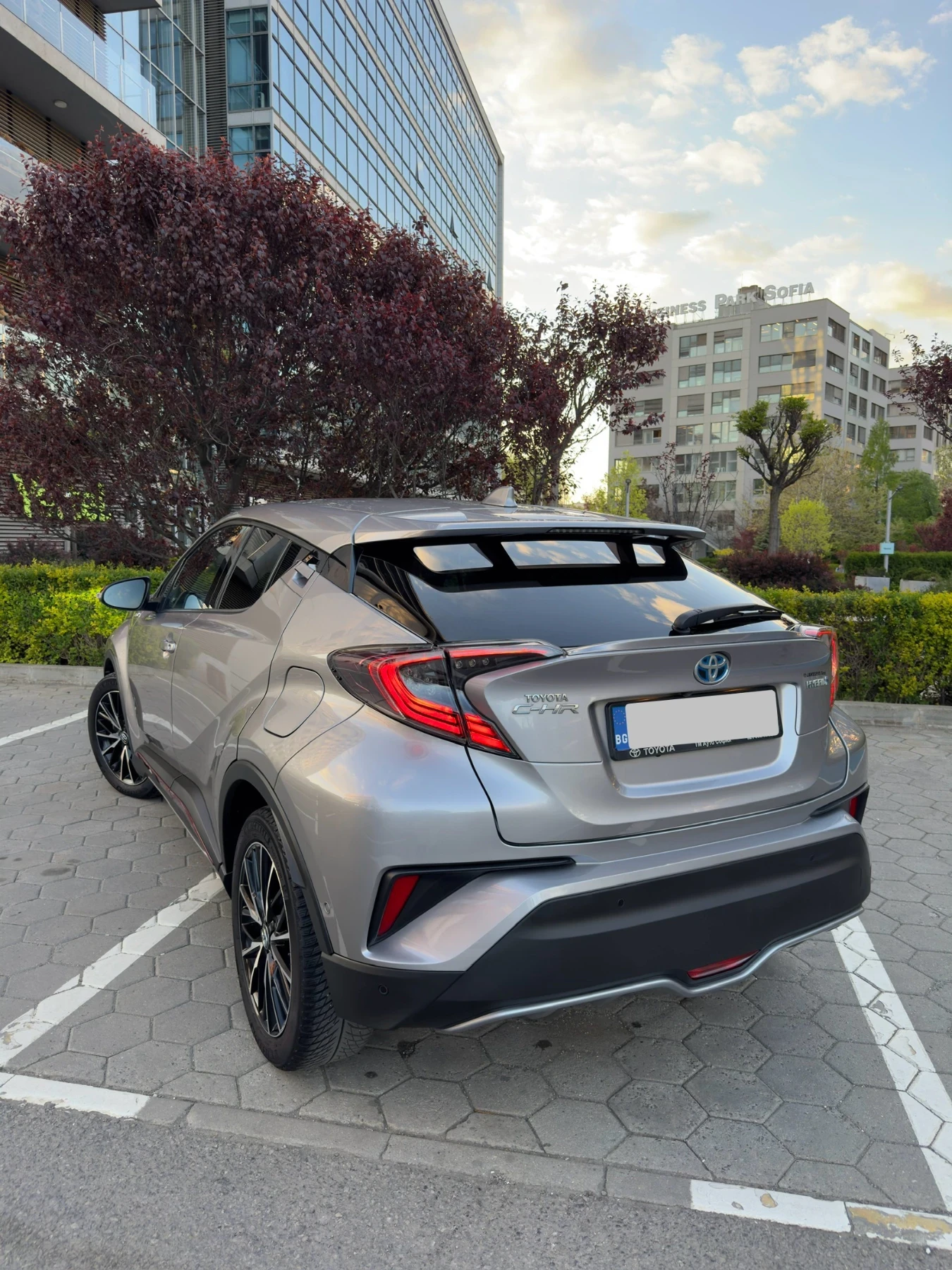 Toyota C-HR Гаранционна /От Тойота/Без инциденти LUXURY - изображение 5