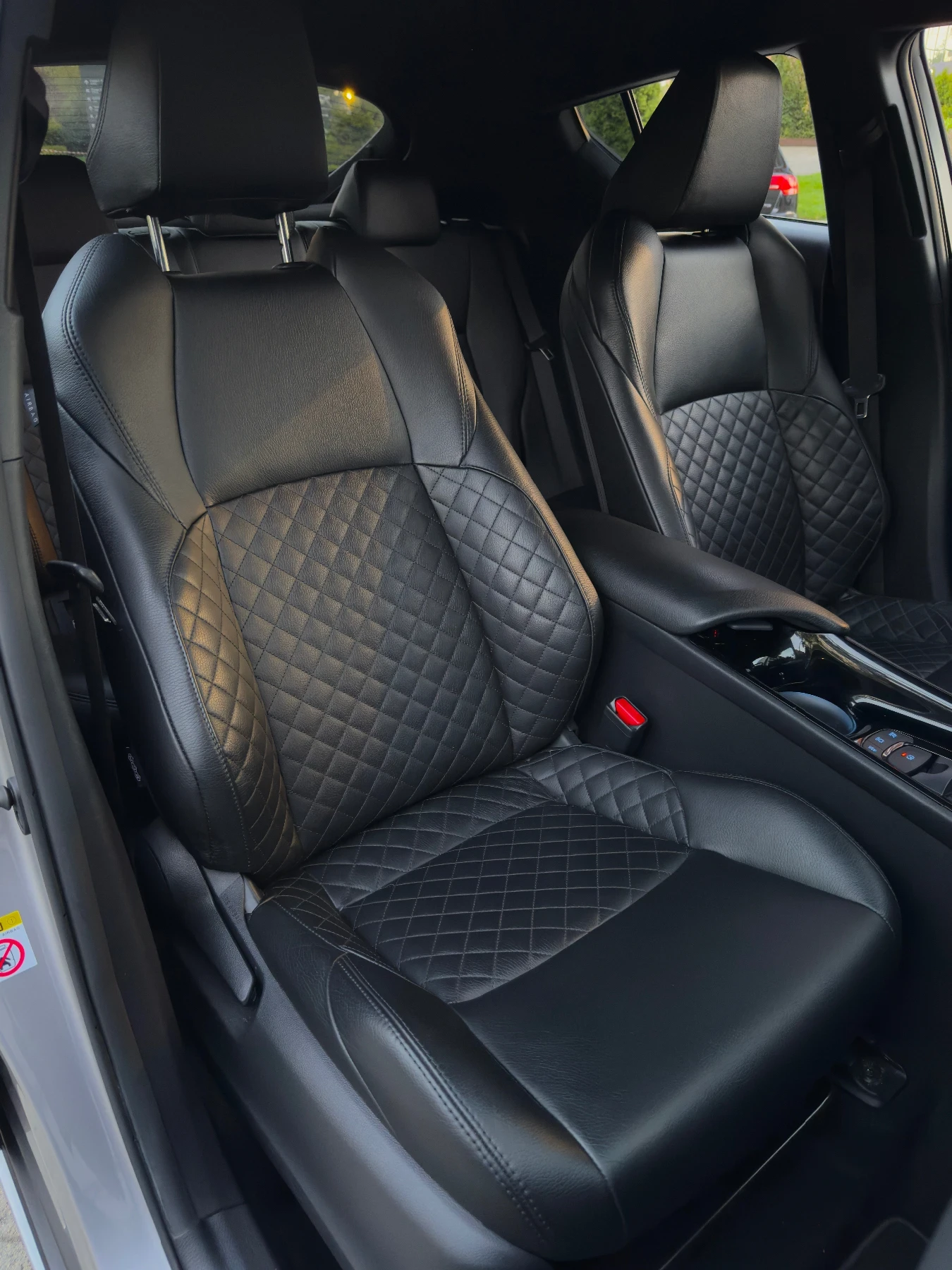 Toyota C-HR Гаранционна /От Тойота/Без инциденти LUXURY - изображение 9