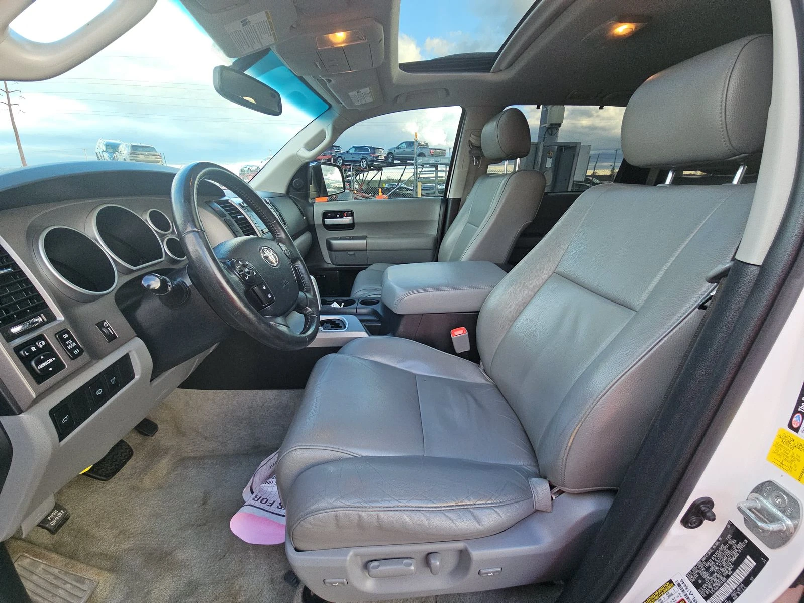 Toyota Sequoia LIMITED* 5.7* V8* �������* ������* ������ | Mobile.bg � ����������� 14