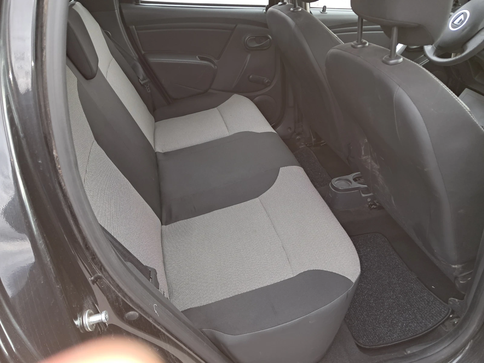 Dacia Duster 1.6 I 105 KS GPL LAUREATE, снимка 8 - Автомобили и джипове - 53202724