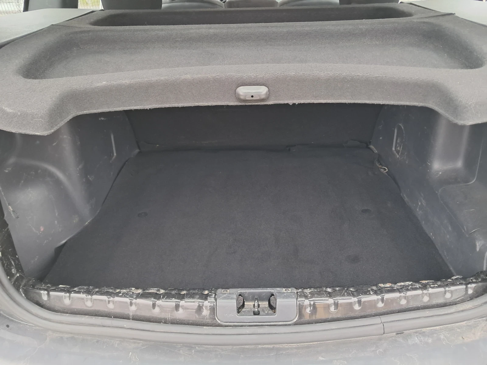 Dacia Duster 1.6 I 105 KS GPL LAUREATE | Mobile.bg � ����������� 11