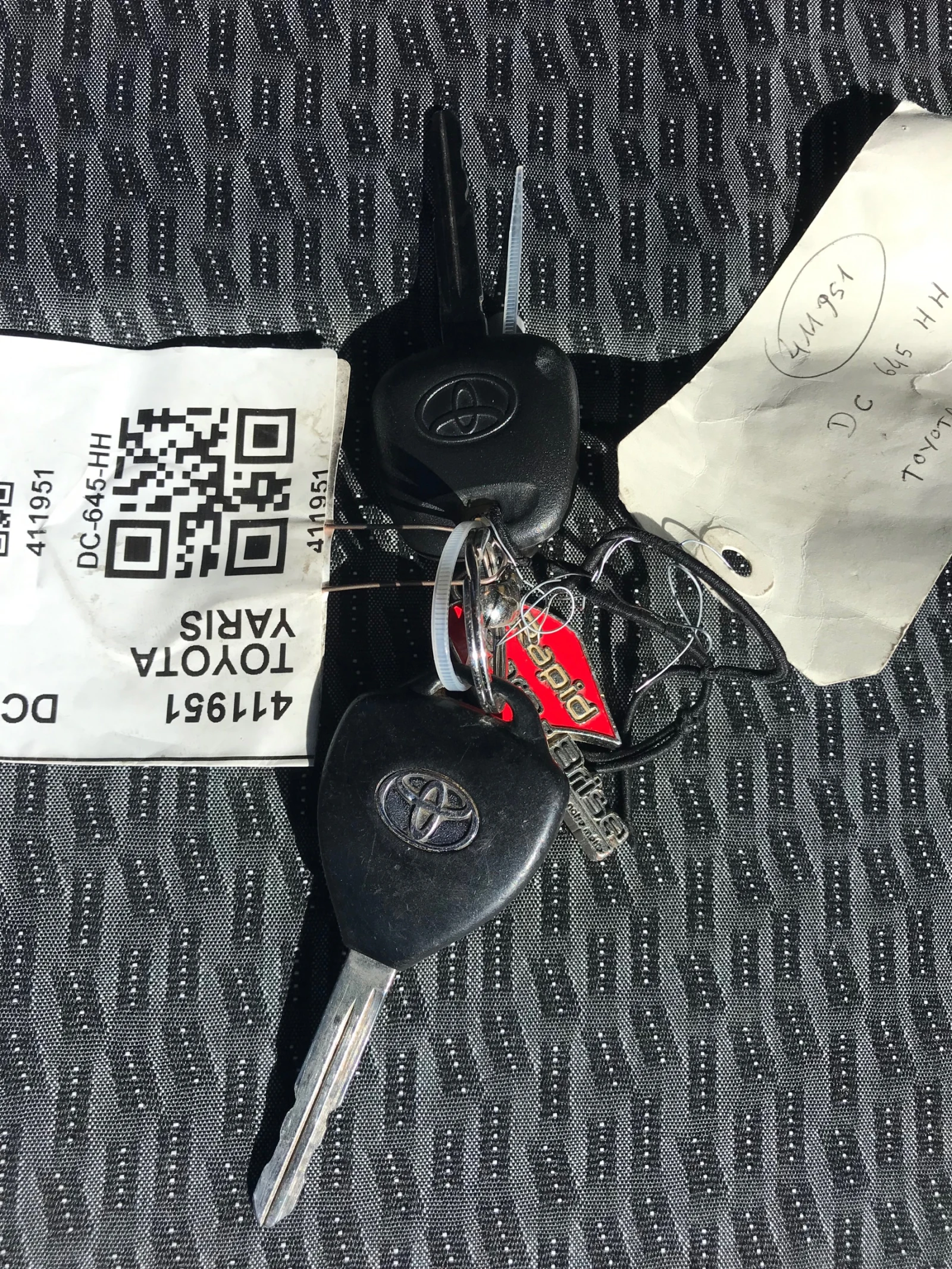 Toyota Yaris 1.4d-90kc.-2014g., снимка 16 - Автомобили и джипове - 53952181