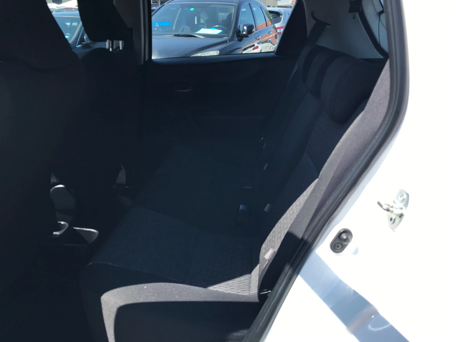 Toyota Yaris 1.4d-90kc.-2014g., снимка 12 - Автомобили и джипове - 53952181