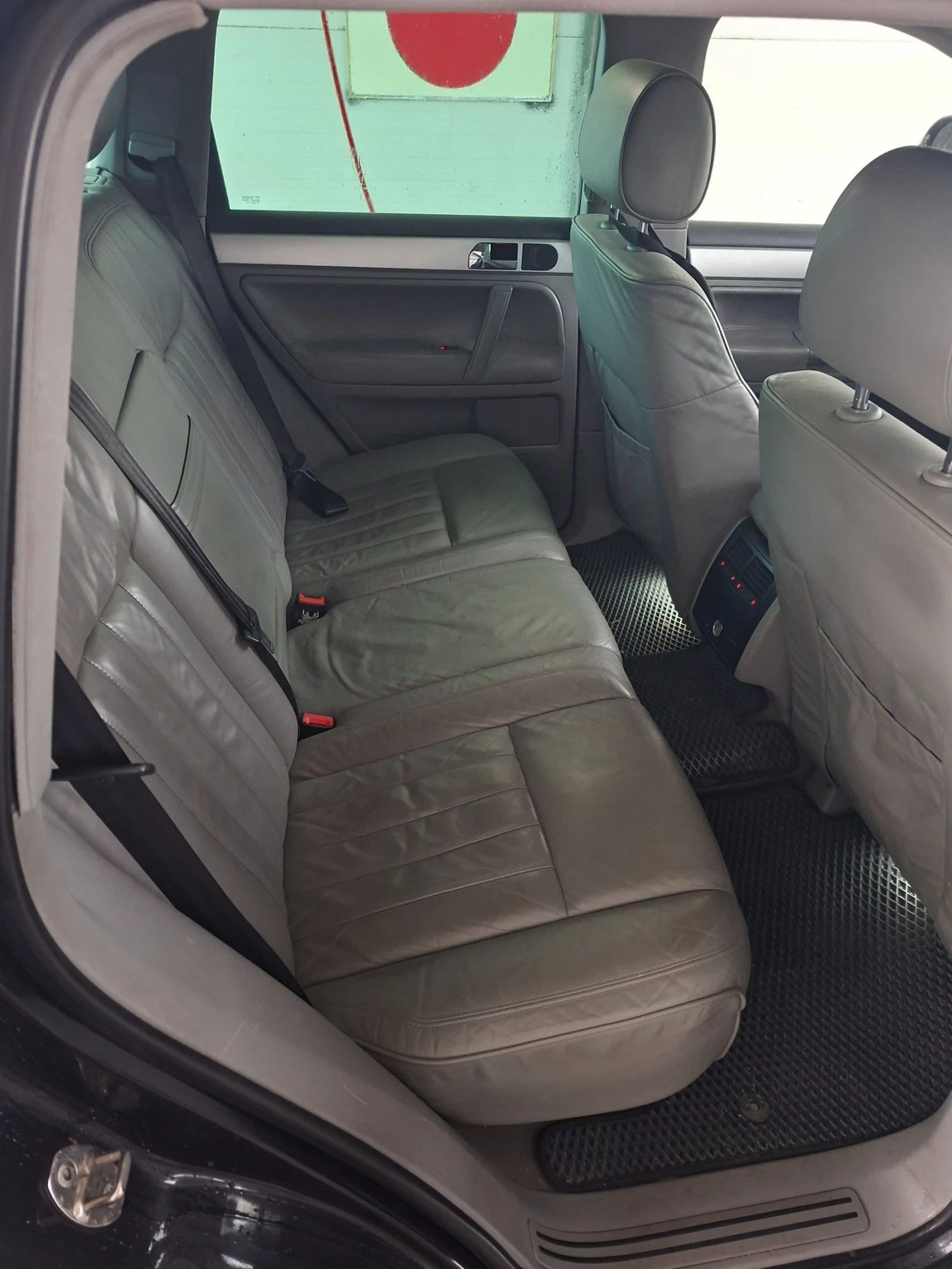 VW Touareg 3.0 TDI. , снимка 6 - Автомобили и джипове - 54285658