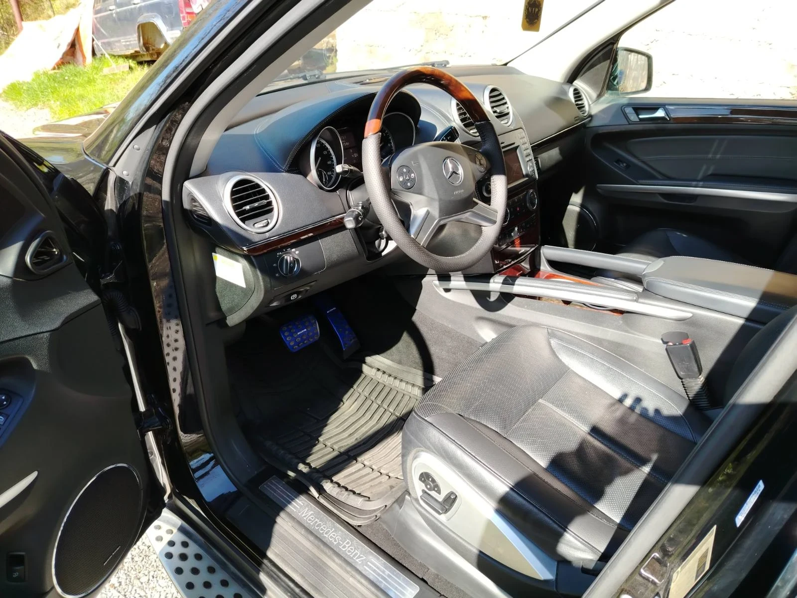 Mercedes-Benz GL 550, снимка 7 - Автомобили и джипове - 54313930