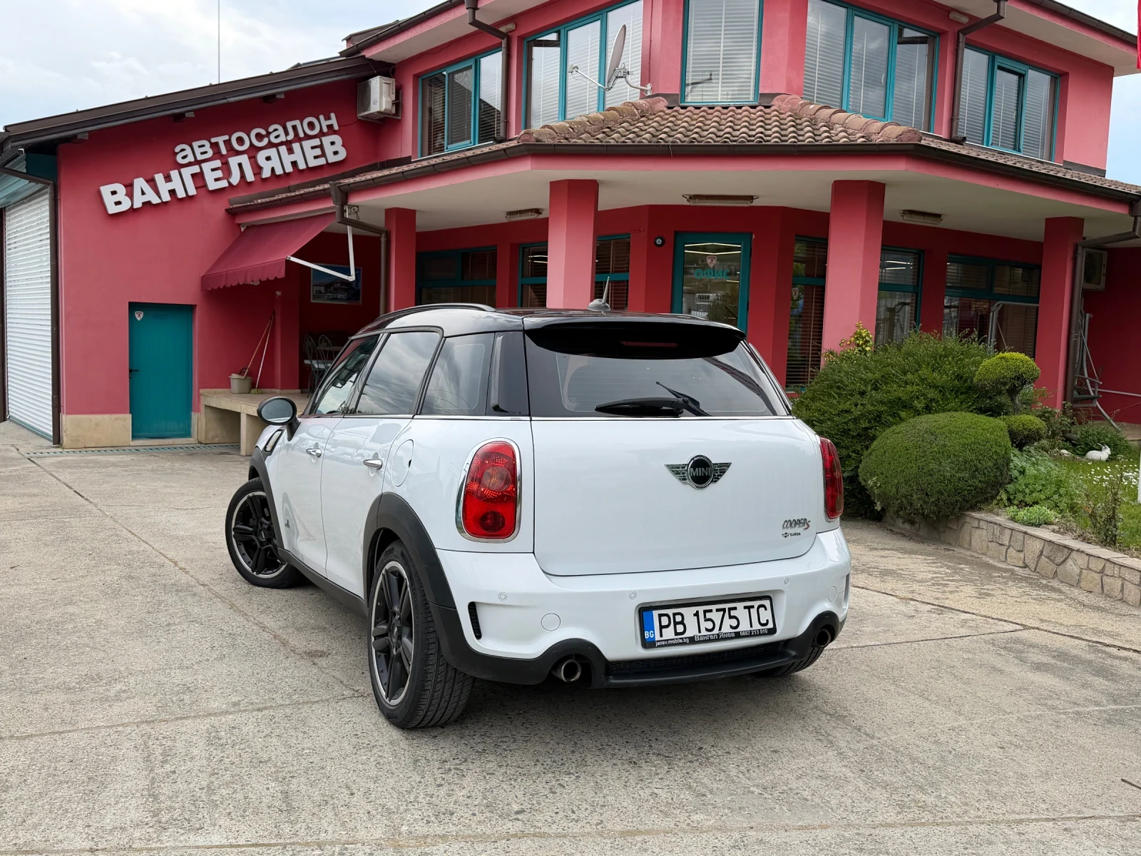 Mini Countryman S ALL4, снимка 14 - Автомобили и джипове - 54355415