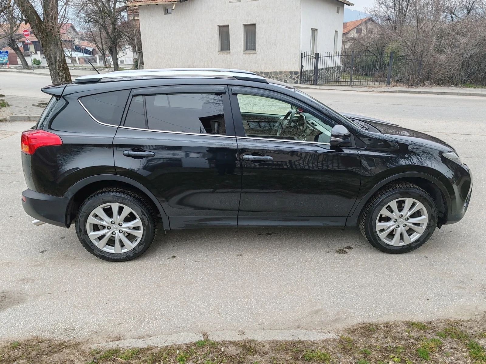 Toyota Rav4 2.2 150к, снимка 3 - Автомобили и джипове - 54900122