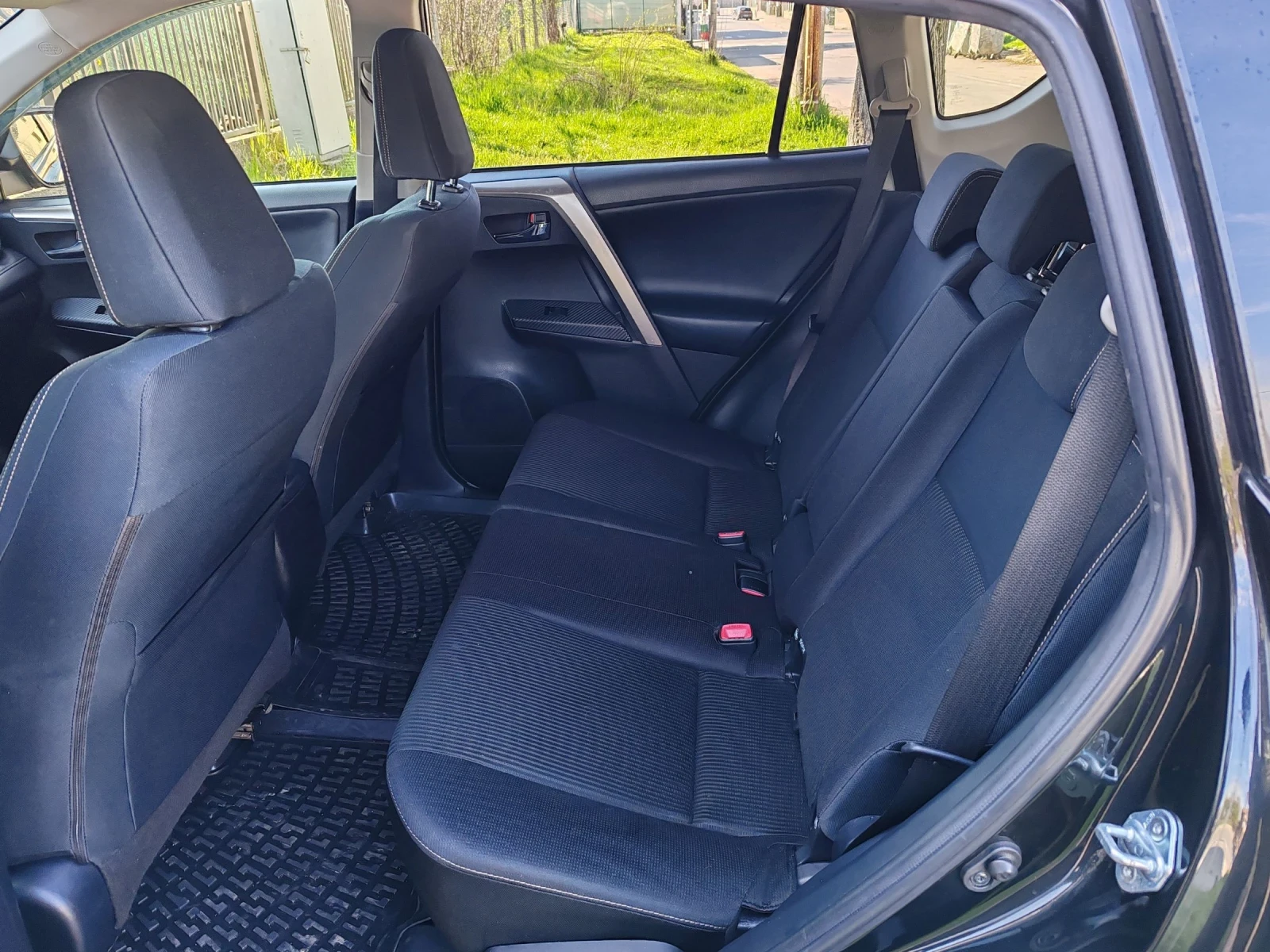 Toyota Rav4 2.2 150к, снимка 13 - Автомобили и джипове - 54900122
