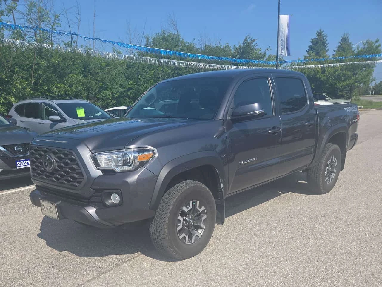 Toyota Tacoma * 4x4 Double Cab SB * CARFAX * ОПЦИЯ ЗА ФИНАНСИРАН, снимка 13 - Автомобили и джипове - 55326837