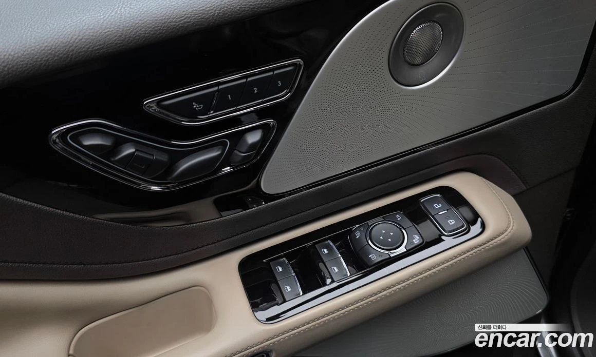Lincoln Aviator 3.0 Reserve  AWD, снимка 17 - Автомобили и джипове - 56123138