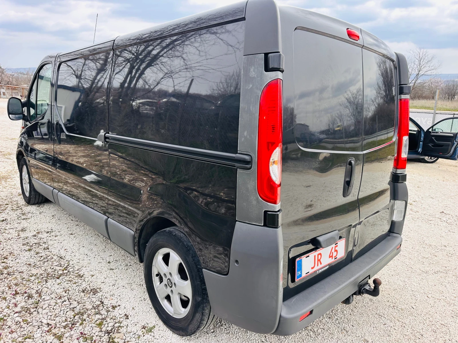 Opel Vivaro 2.0 CDTI 144PS, снимка 3 - Бусове и автобуси - 53913770