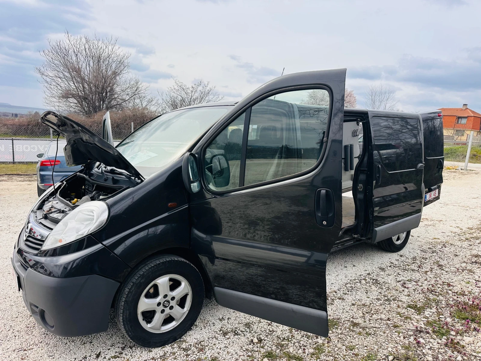 Opel Vivaro 2.0 CDTI 144PS, снимка 8 - Бусове и автобуси - 53913770