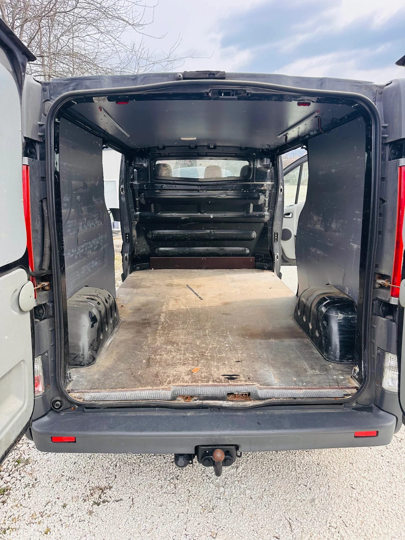 Opel Vivaro 2.0 CDTI 144PS, снимка 9 - Бусове и автобуси - 53913770