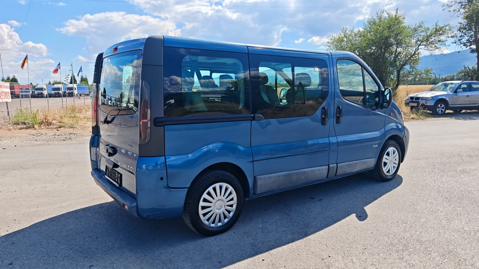 Opel Vivaro 1.9CDTI, снимка 6 - Бусове и автобуси - 56096777