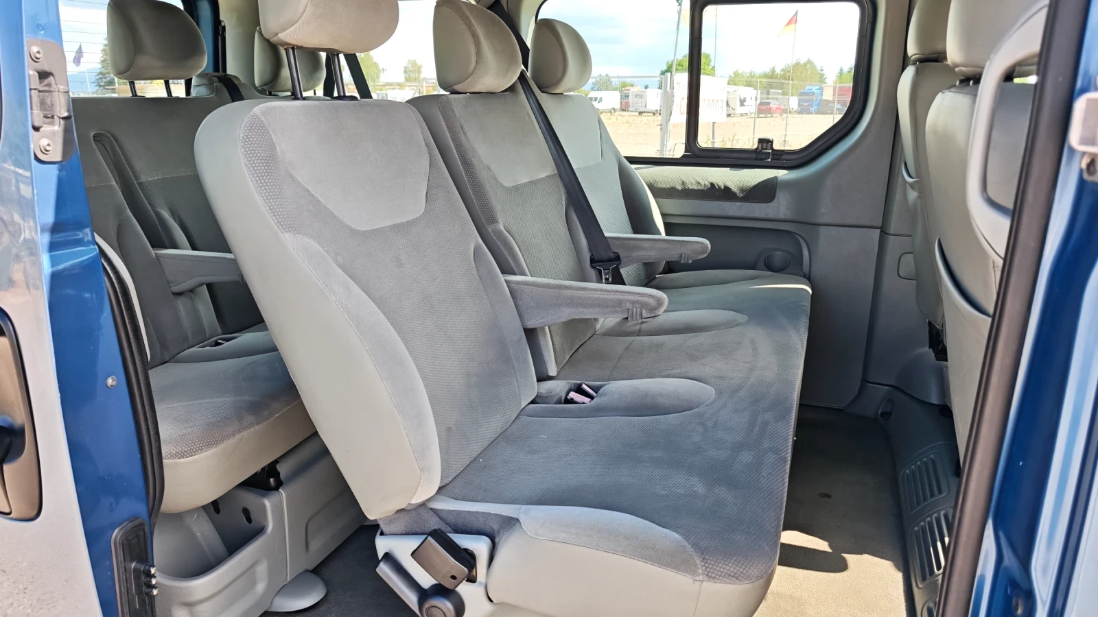 Opel Vivaro 1.9CDTI, снимка 7 - Бусове и автобуси - 56096777