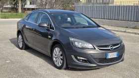 Opel Astra СЕДАН-КАТО НОВА, снимка 1