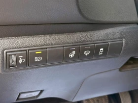 Toyota Corolla 2.0 HIBRID Bi-ton, снимка 16