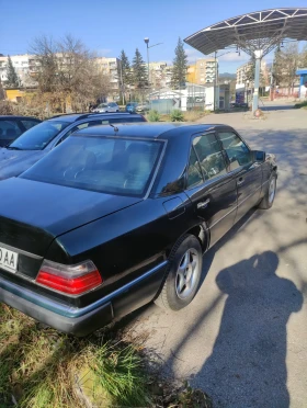 Mercedes-Benz 124 250D, снимка 1