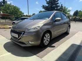 ������ Peugeot 208