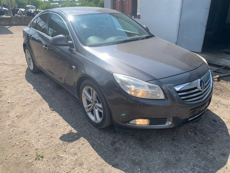 Opel Insignia 1.8i 140кс, снимка 3 - Автомобили и джипове - 41581499