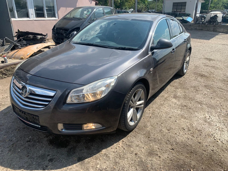 Opel Insignia 1.8i 140кс, снимка 1 - Автомобили и джипове - 41581499