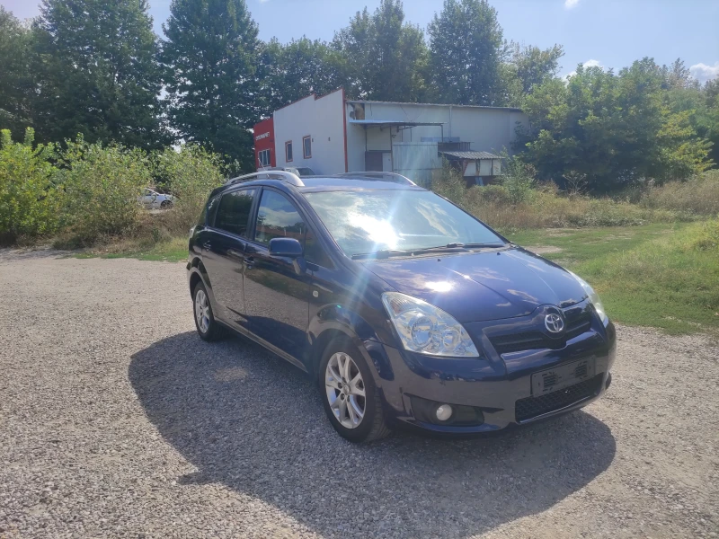 Toyota Corolla verso 1.6 като нов феис лифт, снимка 3 - Автомобили и джипове - 47479035